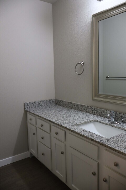 1322 Seals St in Alma, AR - Building Photo