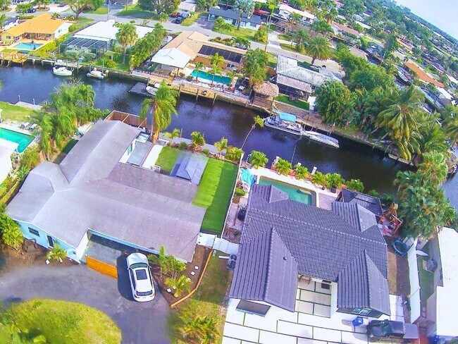 1710 SW 6th Ave in Pompano Beach, FL - Building Photo - Building Photo