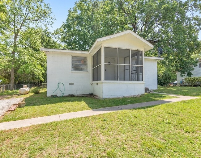 property at 322 Hillcrest St