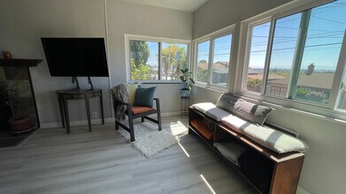 9630 Thermal St in Oakland, CA - Building Photo - Building Photo