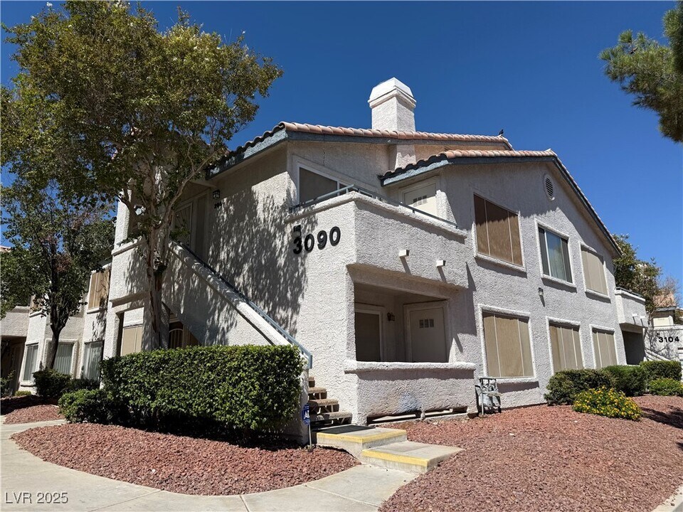 3090 Tarpon in Las Vegas, NV - Building Photo