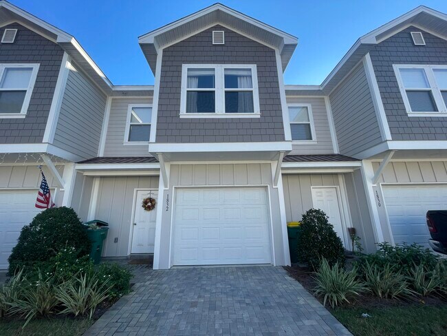 property at 1832 Stable Ln