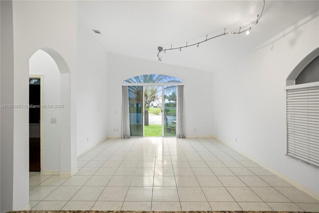 1840 NW 78th Ave in Pembroke Pines, FL - Building Photo - Building Photo