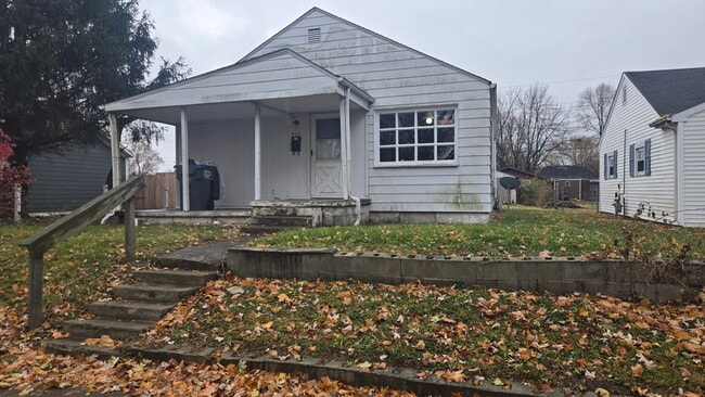 property at 415 E 35th St