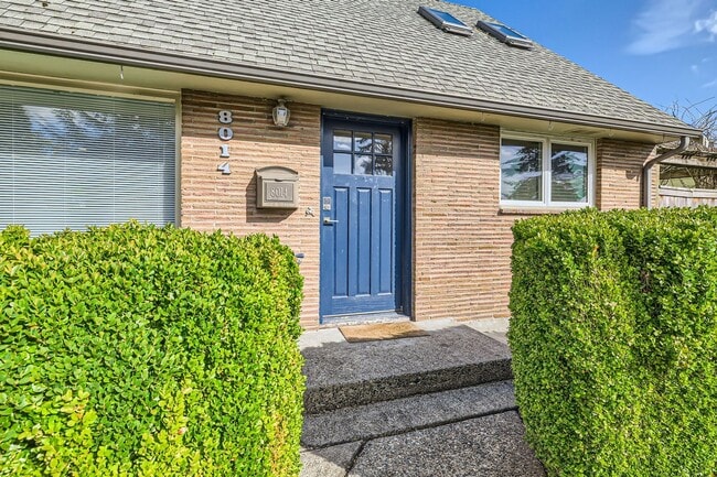 8014 41st Ave NE in Seattle, WA - Building Photo - Building Photo