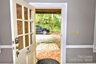 7006 Sardis Rd in Charlotte, NC - Building Photo - Building Photo