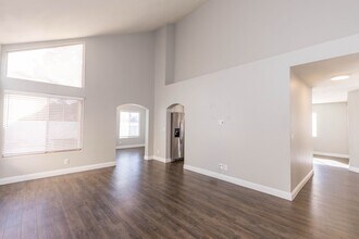 3320 Haven Beach Way in Las Vegas, NV - Foto de edificio - Building Photo