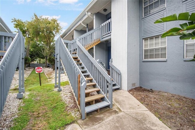 4928 W Gandy Blvd in Tampa, FL - Building Photo - Building Photo