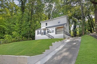 1080 Westmont Rd SW in Atlanta, GA - Building Photo - Building Photo