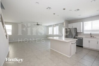 5724 Salt Rock St in North Las Vegas, NV - Building Photo - Building Photo