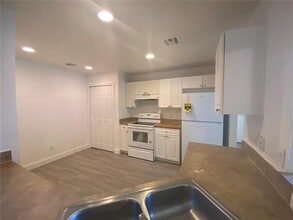 4947 Ava Pointe Dr in Orlando, FL - Building Photo - Building Photo