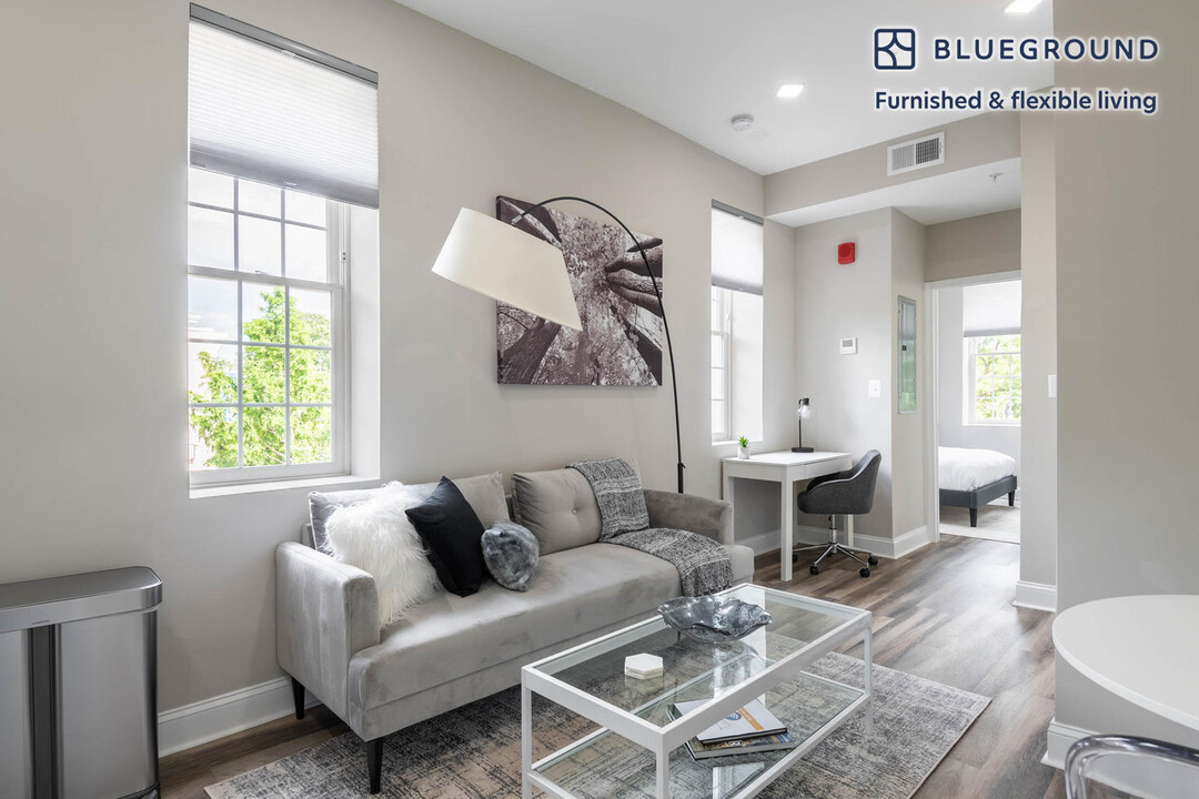 133 7th St SE, Unit FL1-ID820 in Washington, DC - Building Photo