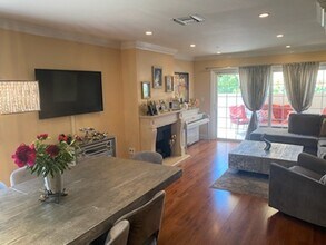 620 W Doran St, Unit 7 in Glendale, CA - Building Photo - Building Photo
