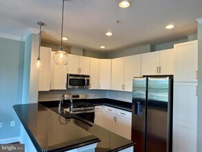 7658 Maple Lawn Blvd in Fulton, MD - Foto de edificio - Building Photo