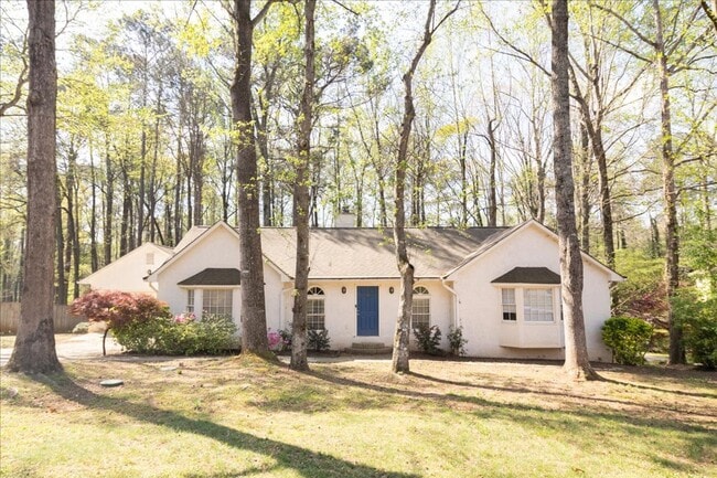 property at 2557 Ashley Cir