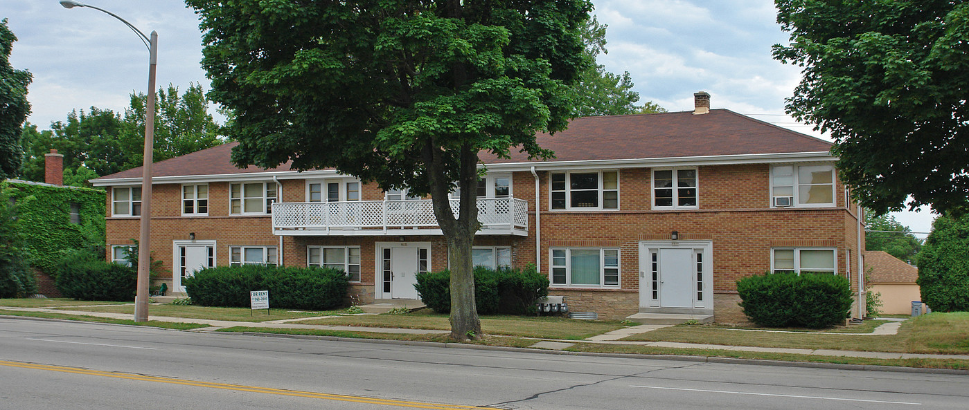 6609-6619 W Lisbon Ave in Milwaukee, WI - Building Photo