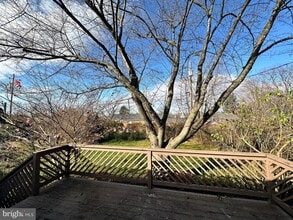 915 Shawnee Dr in Frederick, MD - Building Photo - Building Photo