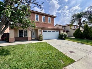 4710 Country Grove Way in Hemet, CA - Building Photo - Building Photo