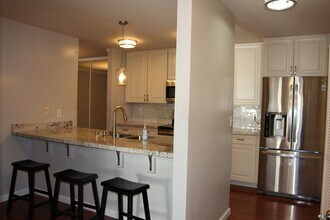 39090 Presidio Way in Fremont, CA - Foto de edificio - Building Photo