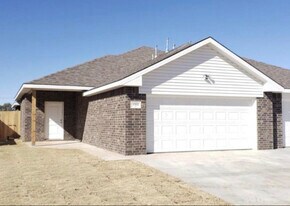 11902 Evanston Ave, Unit Unit A in Lubbock, TX - Building Photo