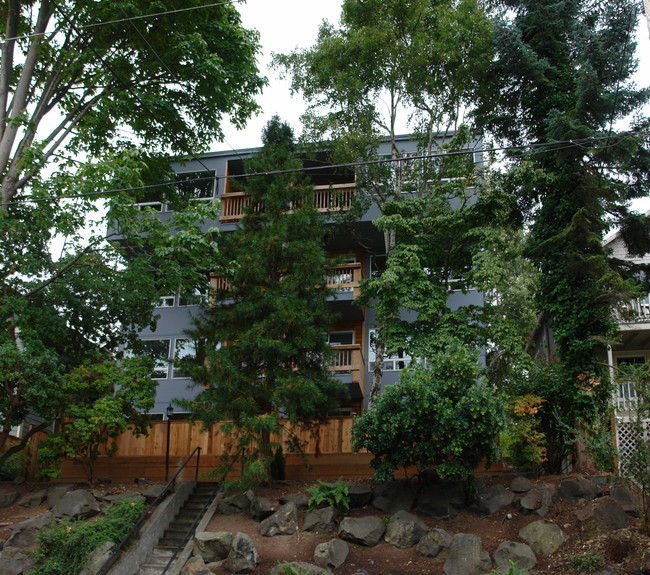 North Queen Anne 8 in Seattle, WA - Building Photo - Building Photo