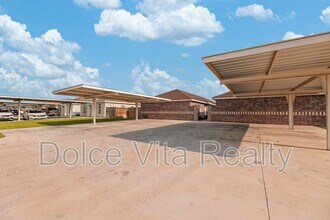 1013 W La Pointe Ave in Alton, TX - Building Photo - Building Photo