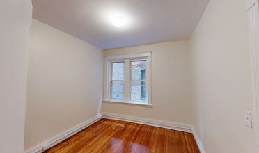 1345 Commonwealth Ave, Unit 1 in Boston, MA - Building Photo - Building Photo