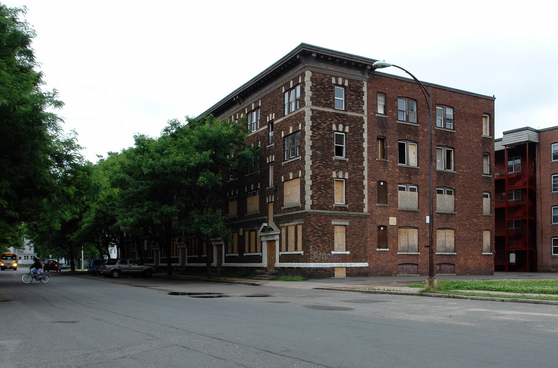 268 Dwight St Ext in Springfield, MA - Building Photo