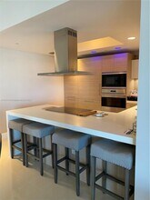 17111 Biscayne Blvd, Unit #303 in Aventura, FL - Foto de edificio - Building Photo