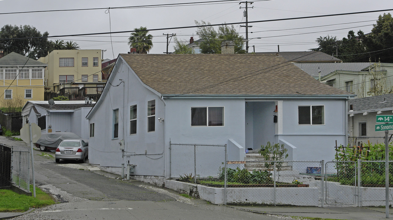 1922-1924 14th Ave in Oakland, CA - Building Photo