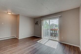 Miami Ridge Apartments 4 in Cleves, OH - Foto de edificio - Interior Photo