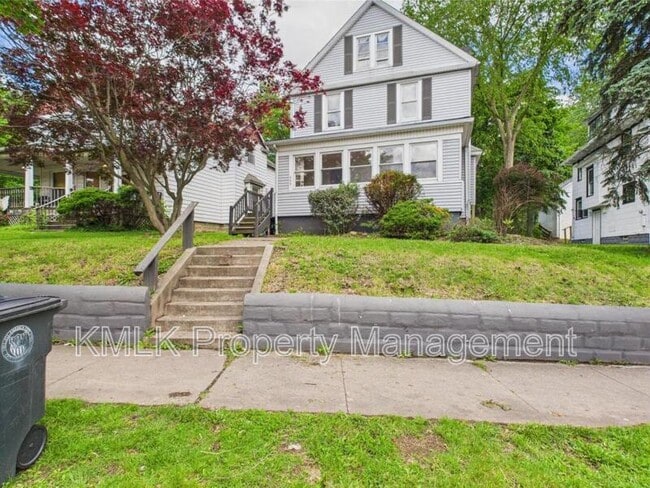 property at 689 Kenmore Blvd