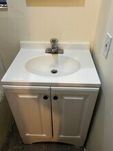 342 W 52nd Pl, Unit 342 in Los Angeles, CA - Building Photo - Building Photo