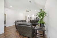 3606 Sayle St photo'