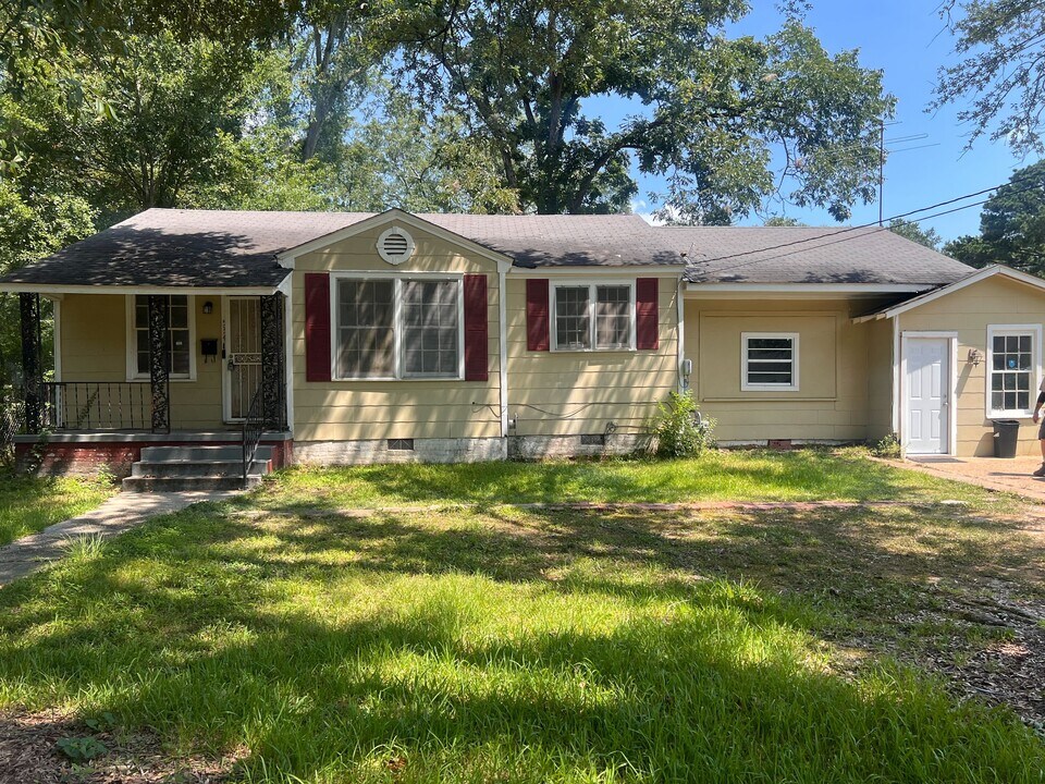 534 Avalon Rd in Jackson, MS - Building Photo
