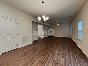 5054 Twin River Dr in Denver, NC - Foto de edificio - Building Photo