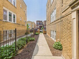 4338 W Kamerling Ave in Chicago, IL - Building Photo