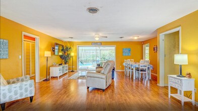 122 Ocean Grove Dr in Ormond Beach, FL - Building Photo - Building Photo