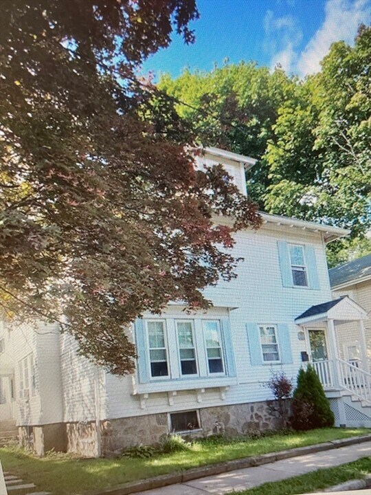 17 Gertrude Rd in Boston, MA - Building Photo