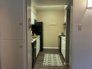 Wellington Estates in San Antonio, TX - Building Photo - Building Photo
