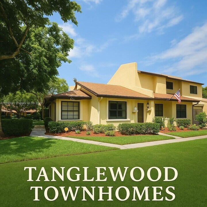 150 SW 97th Ave in Pembroke Pines, FL - Building Photo