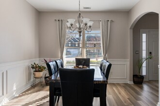 5028 Manning Dr in Douglasville, GA - Foto de edificio - Building Photo