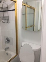 9229 SW 87th Ave in Miami, FL - Building Photo