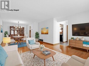 33 Ladner Dr in Toronto, ON - Building Photo - Building Photo