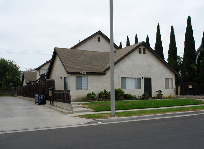 7752 Speer Ave in Huntington Beach, CA - Building Photo - Building Photo
