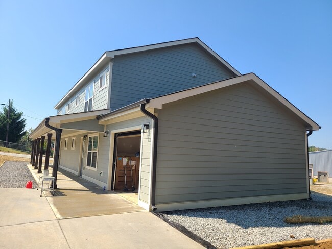 5719 Mulberry St in Ooltewah, TN - Building Photo - Building Photo