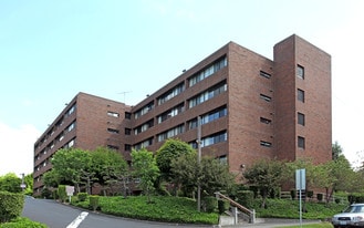 Wisteria View Manor Apartments