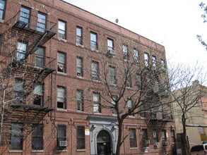 108 Grove St in Brooklyn, NY - Building Photo - Building Photo