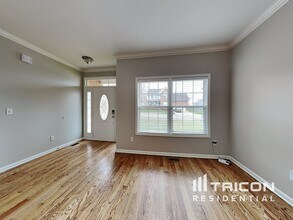 1216 Chapmans Retreat Dr in Spring Hill, TN - Building Photo - Building Photo