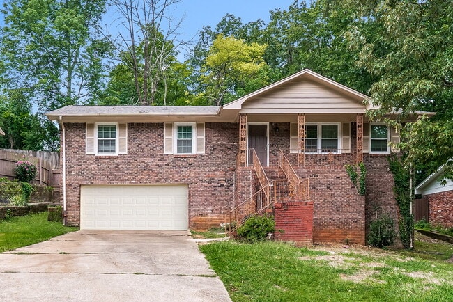 property at 904 Glenvalley Dr